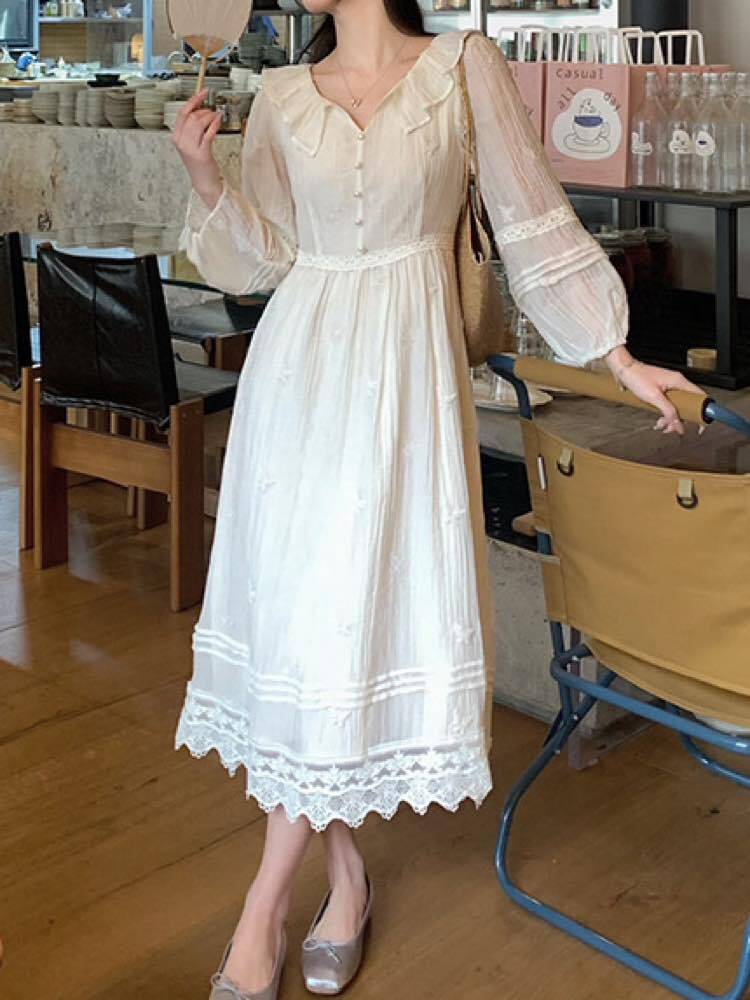 こだわりのデザインで魅せる ボリュームスリーブフレアワンピース 長袖 刺繍 フリル 上品 可憐 ガーリー フェミニン 大人可愛い シアー Aライン お出かけ お呼ばれ 大きいサイズ 韓国 CH9625
