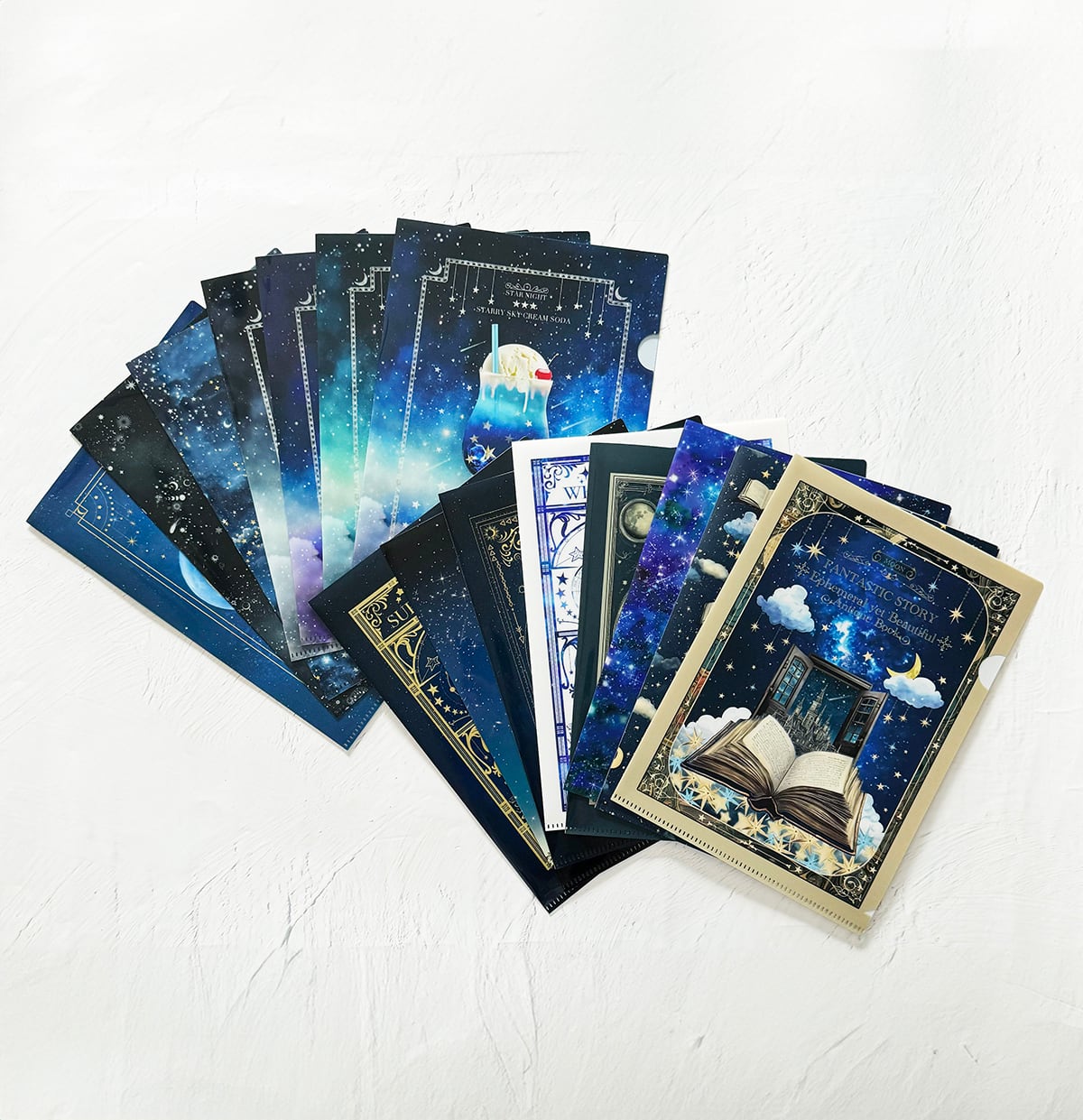 SALE】星空と夜空と天体柄のA5サイズ クリアファイル | LALA CloveR