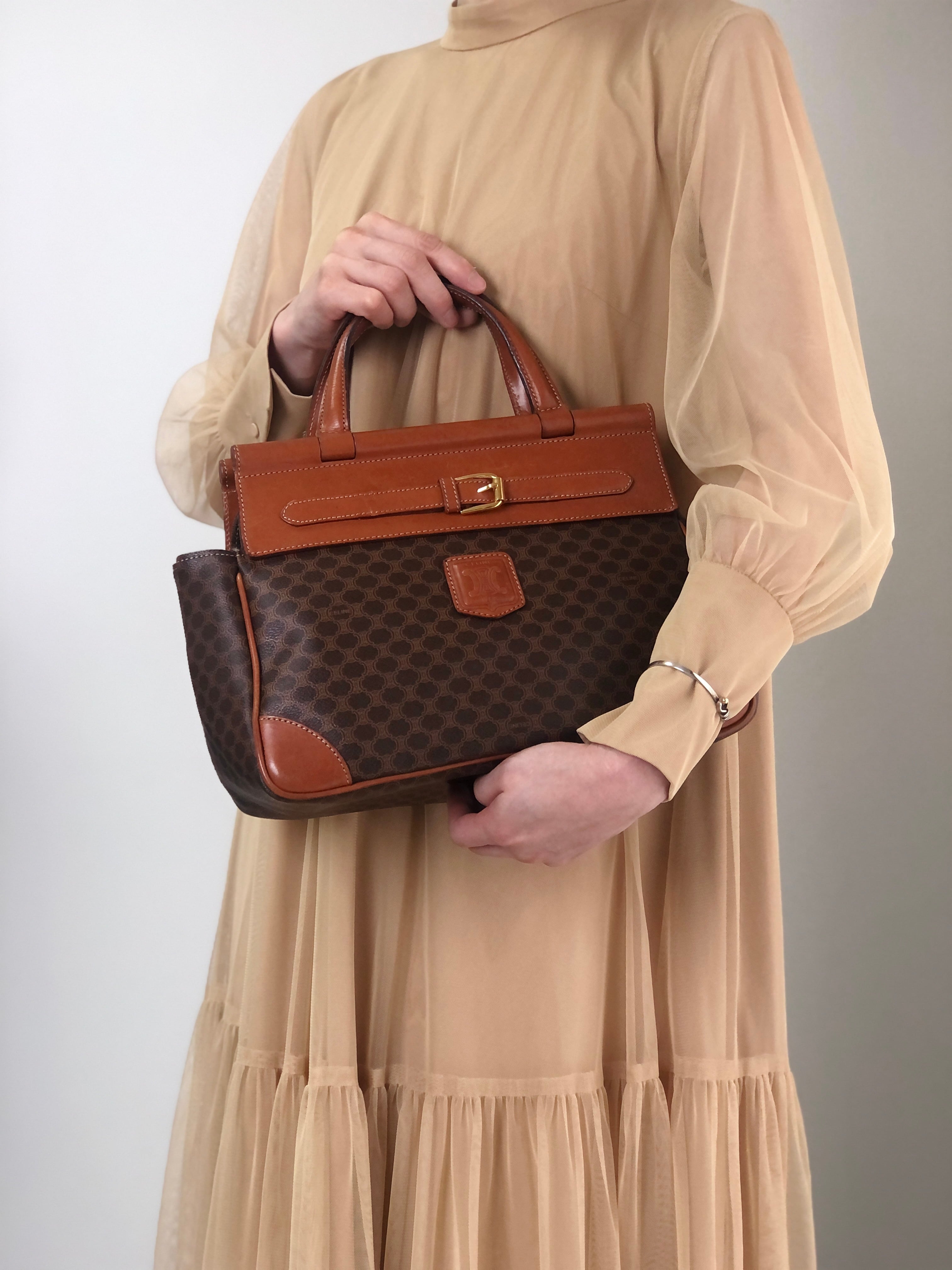 CELINE セリーヌ マカダム レザー ハンドバッグ ブラウン レディース CELINE セリーヌ マカダム ハンドバッグ ブラウン ブラゾン型押し PVC