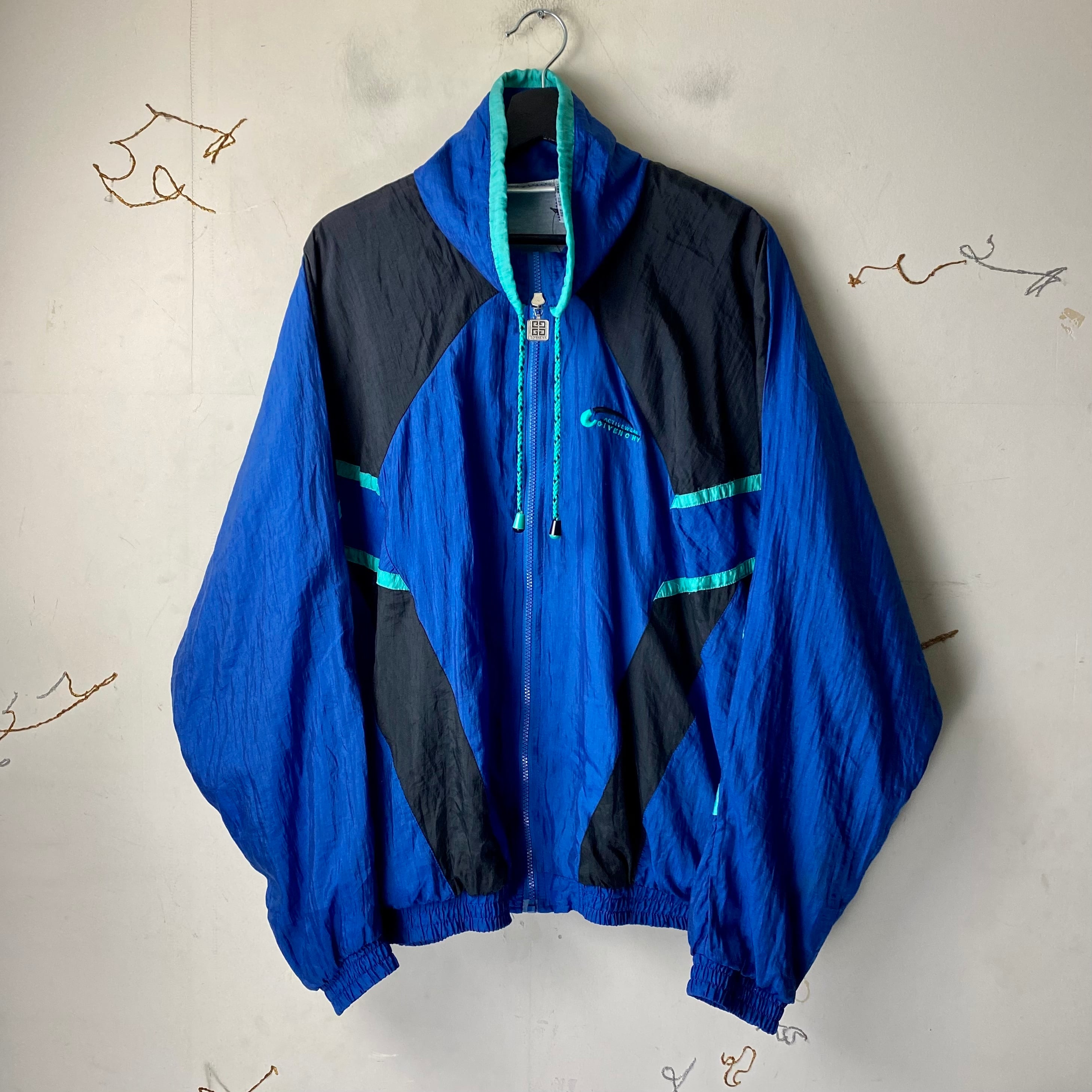大きいサイズ✨グラマージバンシー　ヴィンテージ バブリージャケット　ブルー old GIVENCHY windbreaker set-up | NOIR ONLINE