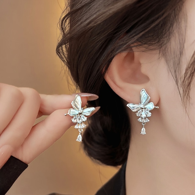 アクセサリー ピアス バタフライ×水滴ジルコニア 蝶 シルバー色