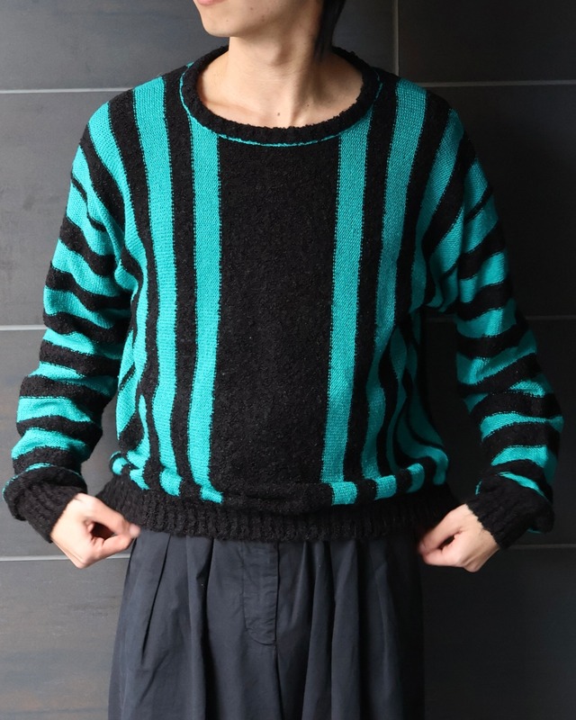 short length design knit