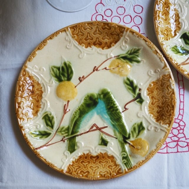 2羽の小鳥のバルボティーヌ皿 1900年頃 サラン窯 | ヴィラモンローズ