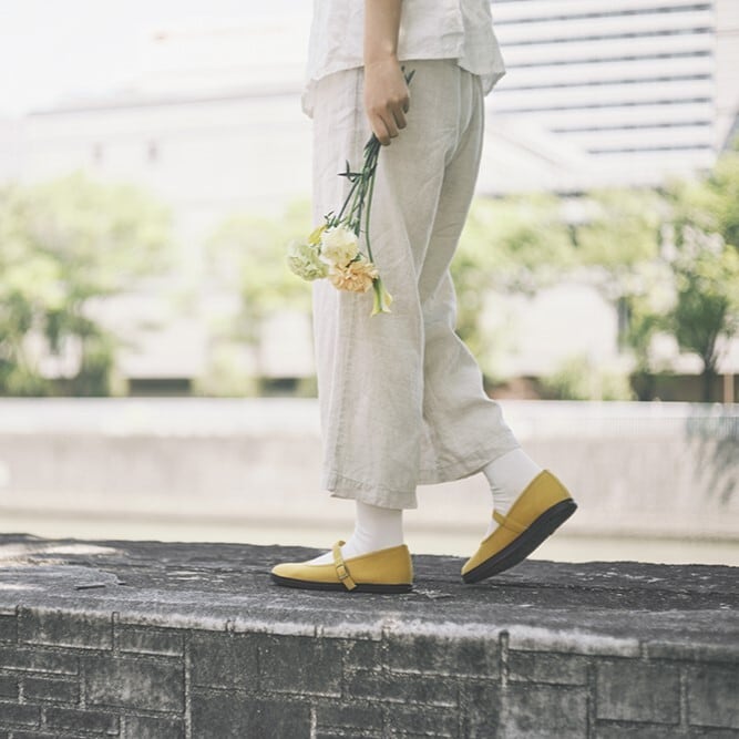 ストラップシューズ カナリヤイエロー | hanamikoji shoes - 花見小路