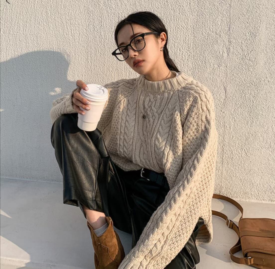 ケーブル編みニット　AJ1079-D01