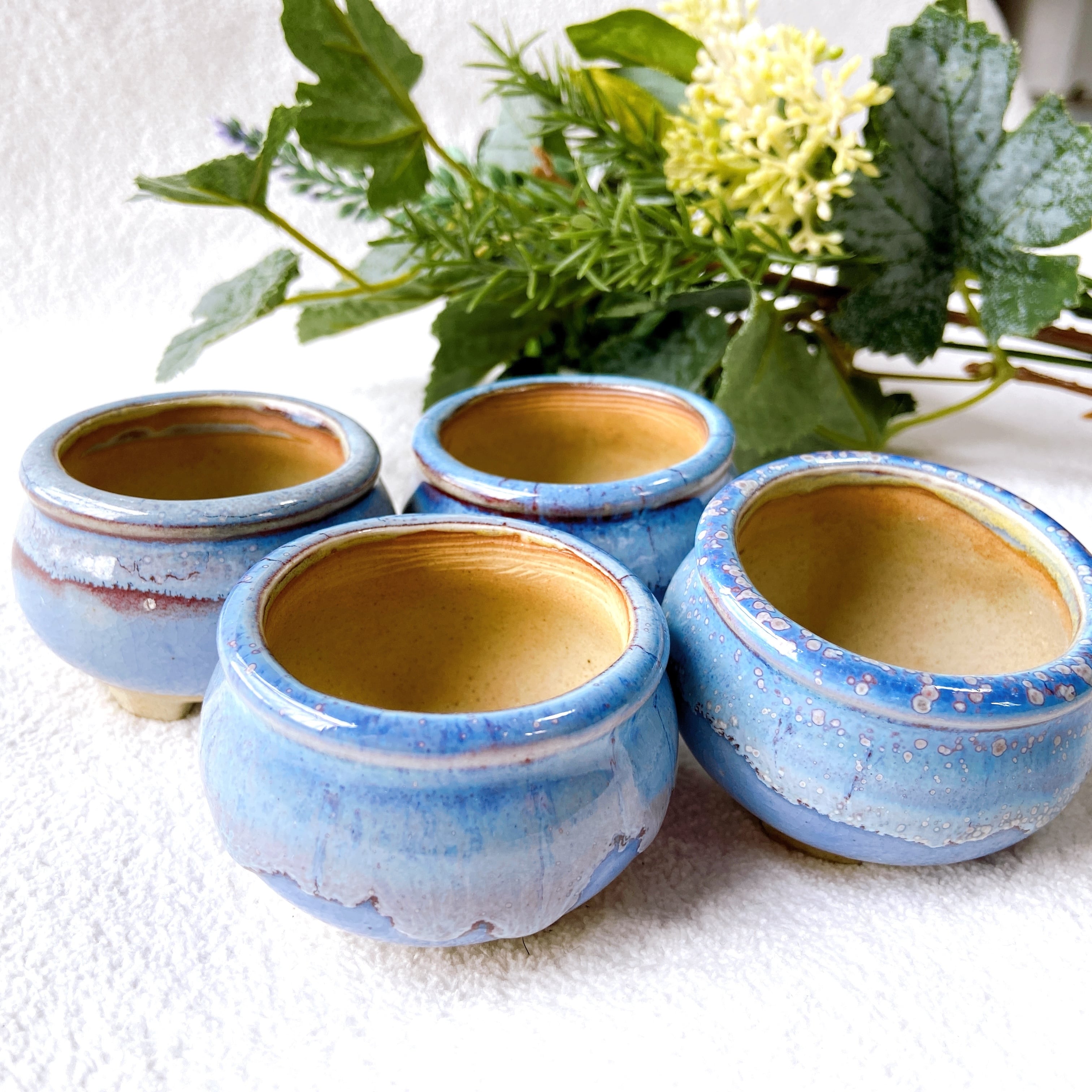 当店1大人気！ 空・海を彷彿させる優しい水色の陶器植木鉢4点セット