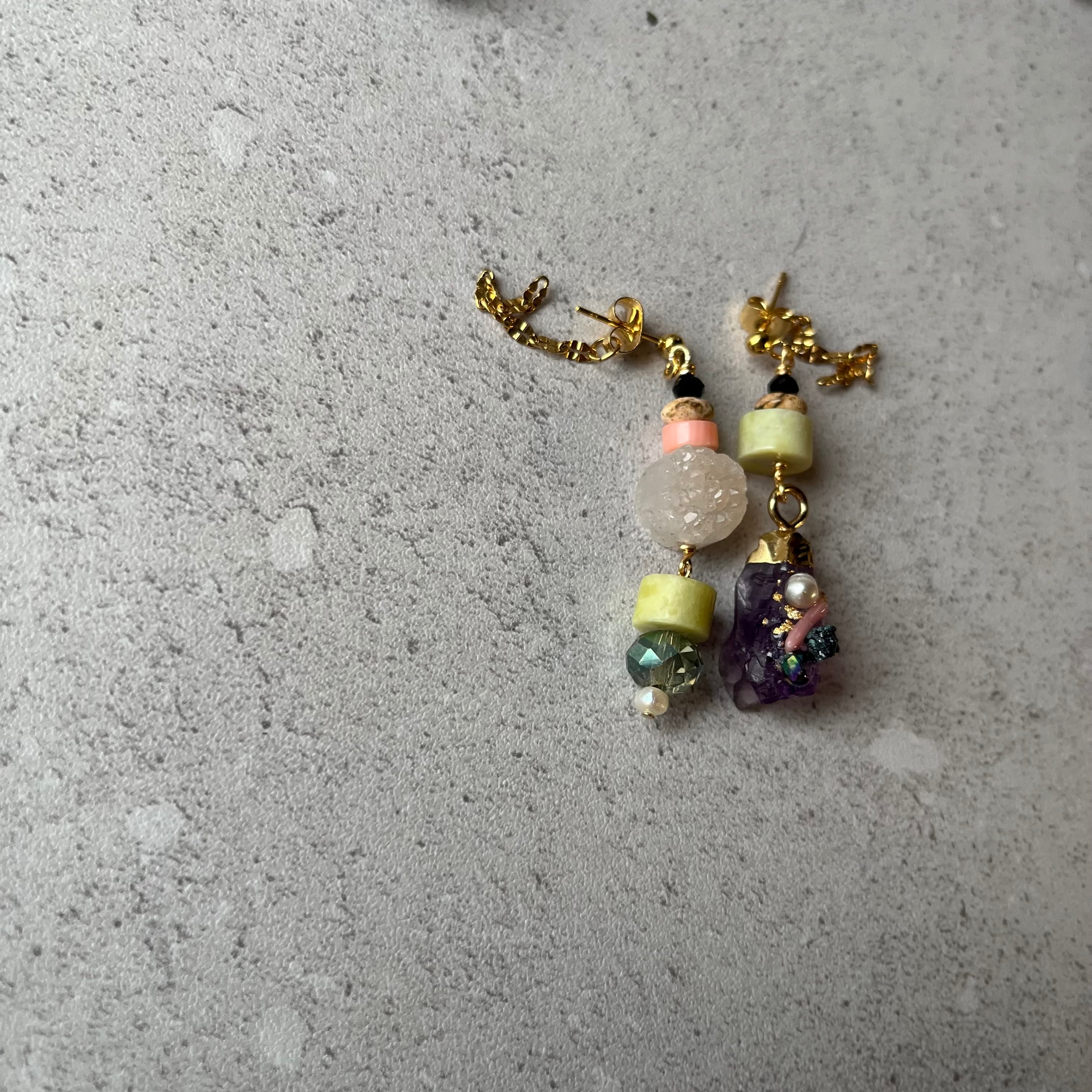 アメジストとドゥルージーのアシンメトリーピアス(イヤリング