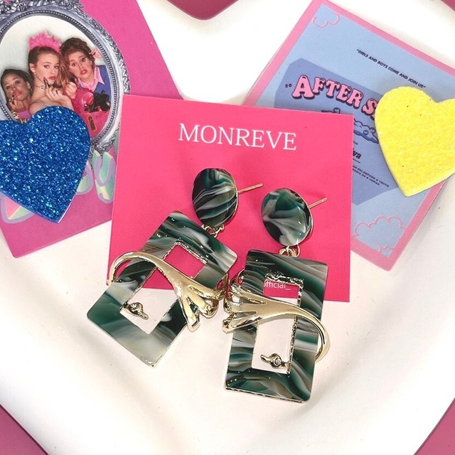 Greenアクリルピアス/韓国/レディースファッション/スクエア/ヴィンテージ/ゴールド/大人(p-151)