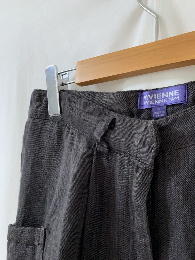 Linen Fabric Design Pocket Cropped Pants "VIVIENNE TAM"