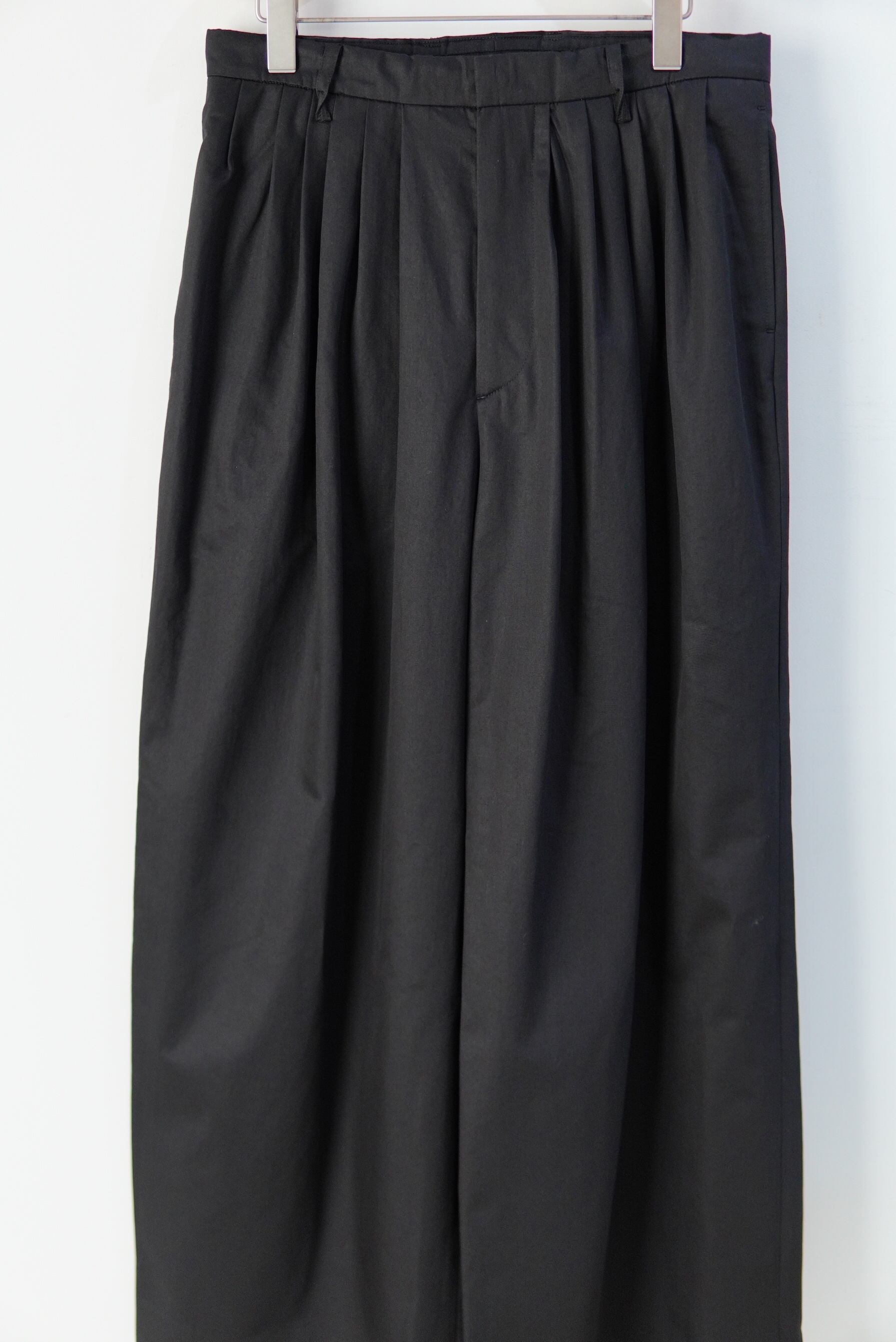 MASU / 6 TUCK TROUSERS | POETRY