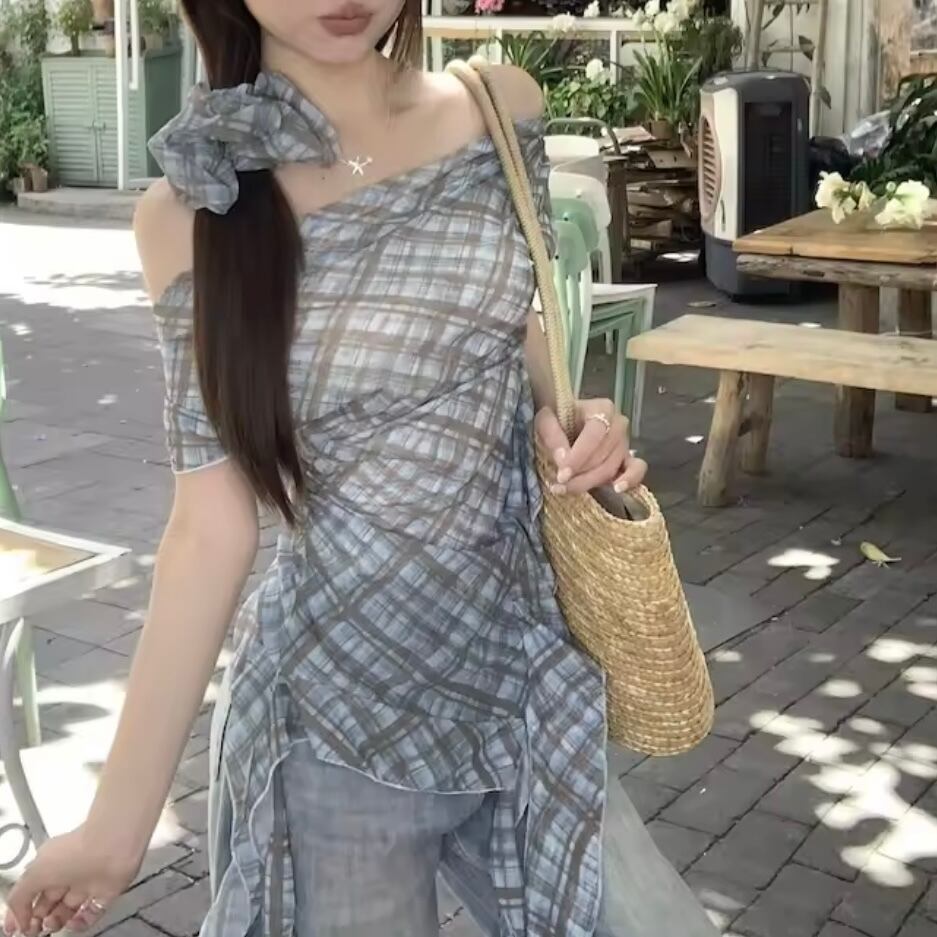 スパイシーヘムオフショルトップス