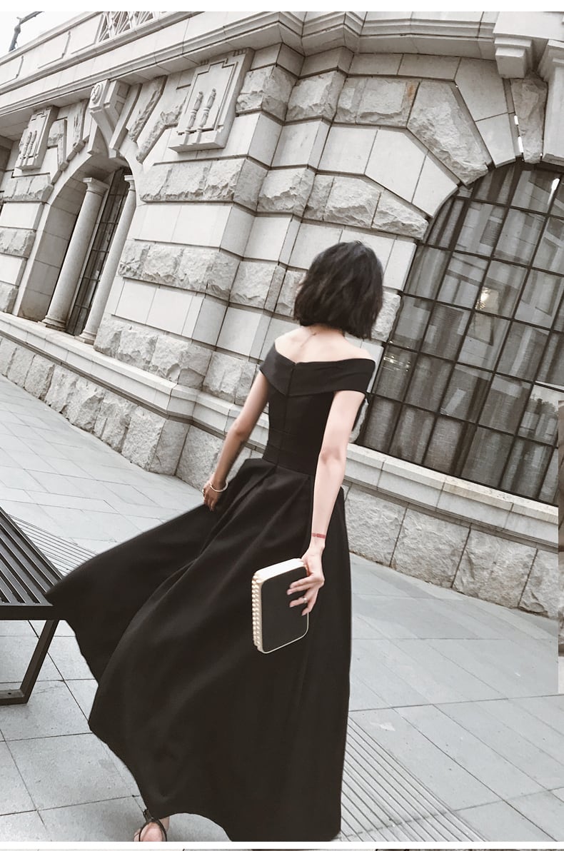 シンプル黒ドレス♡