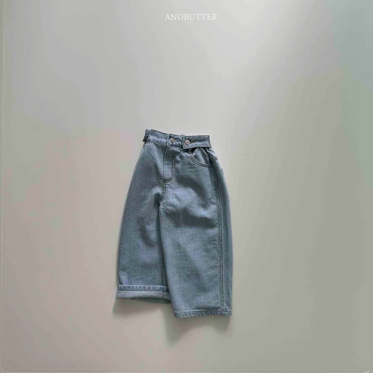 【予約】and butter / button denim pants