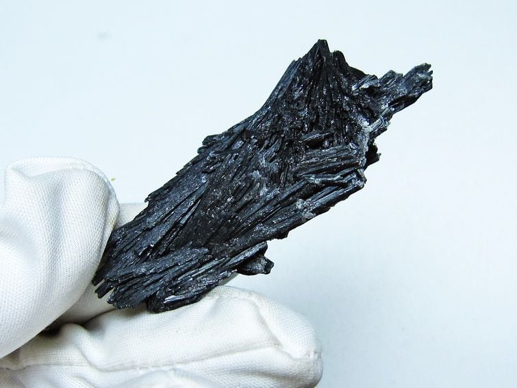 ブラック カイヤナイト 原石 一点物 171-7479 | 天然石