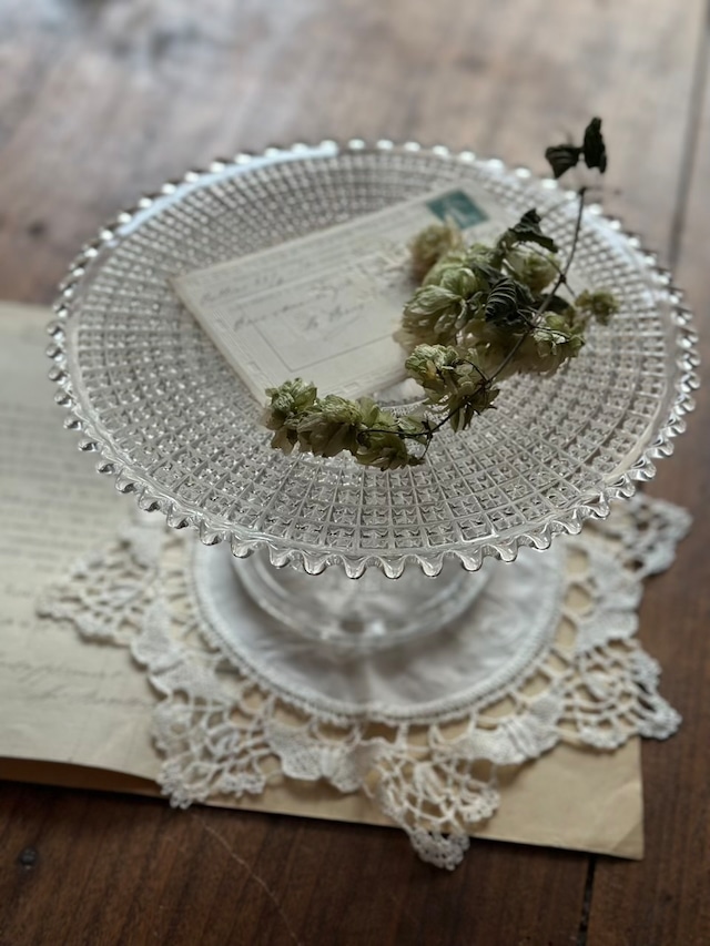 ガラスのコンポティエ 脚付の皿