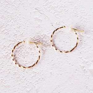 K10 Hoop earrings 20mm　/　ゴールド　シンプル　フープイヤリング　ツイストフープイヤリング