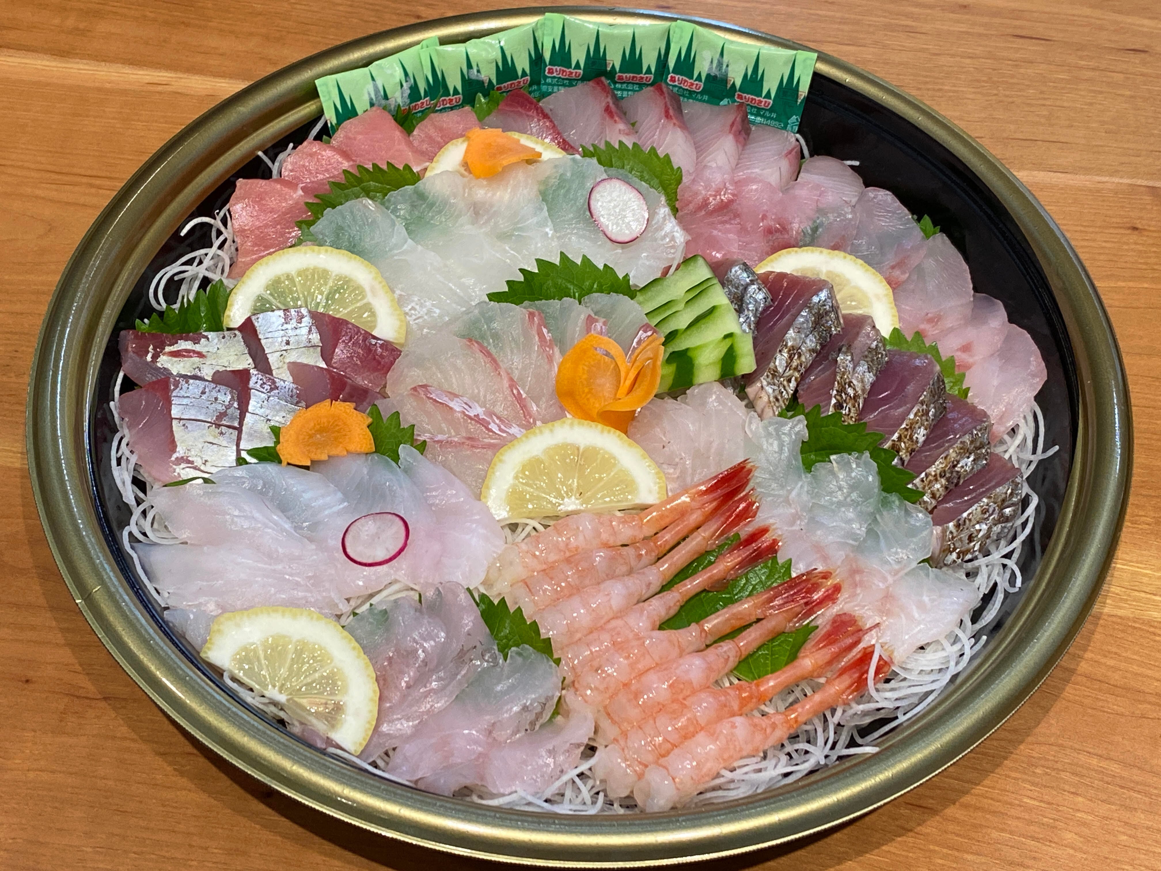 お刺身盛合せ／４，３２０円（翌日以降お渡し）