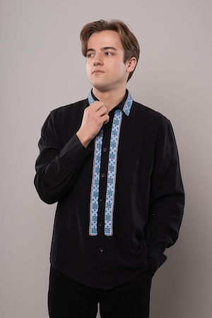 ウクライナ刺繍ヴィシヴァンカ　クロスステッチ手刺繍　Lサイズ　メンズ