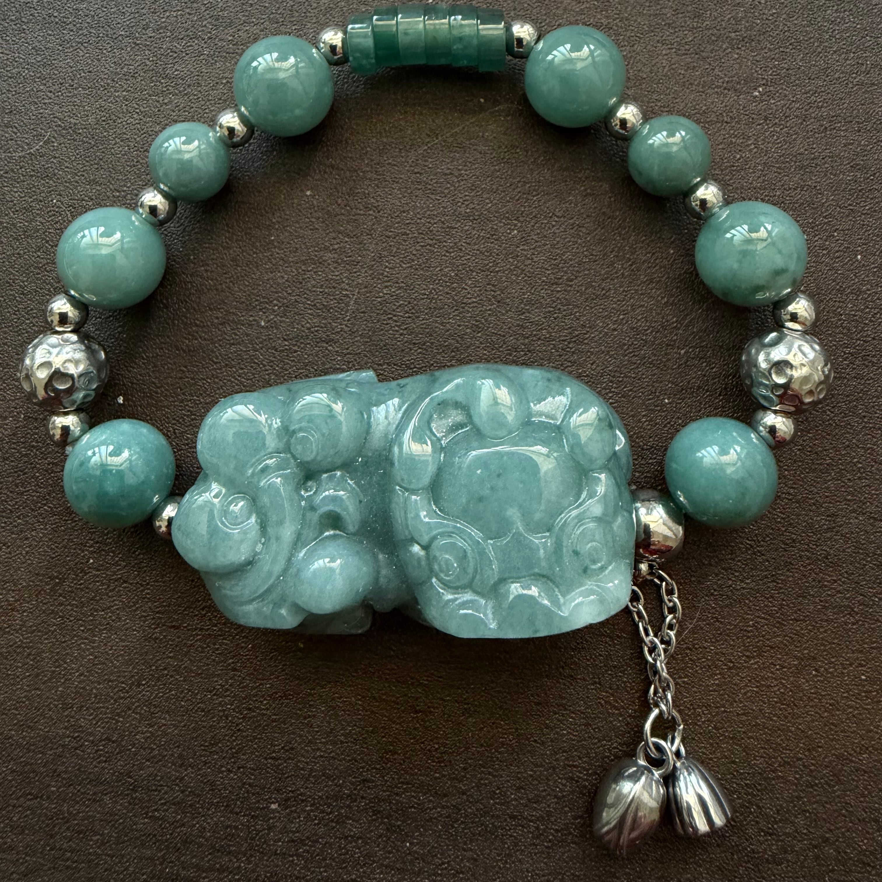 本翡翠玉 彫刻 ミャマー産 黄色 天然石 希少 高品質 無着色 ミャンマー