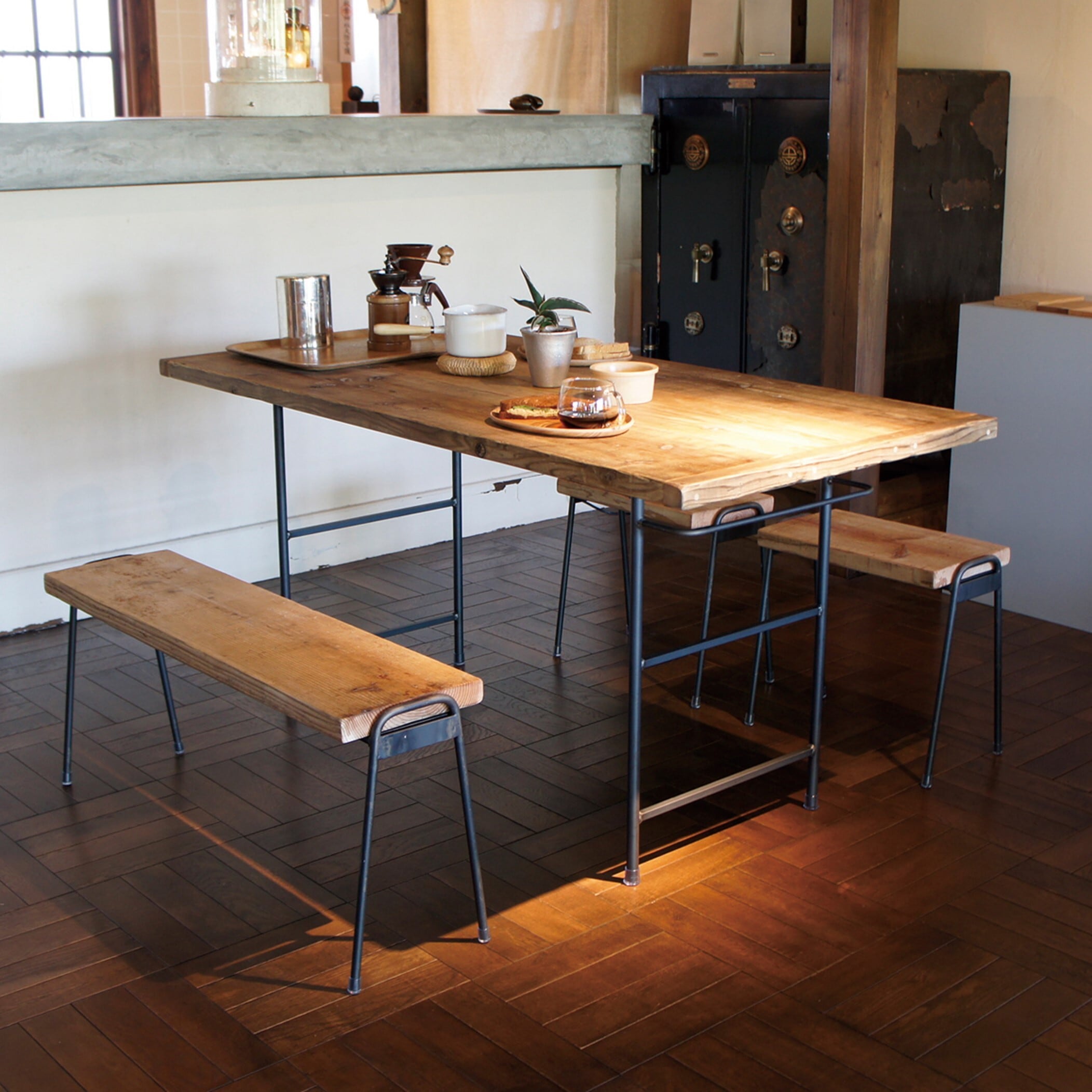 L WORK TABLE【FC01350‐SG1259】