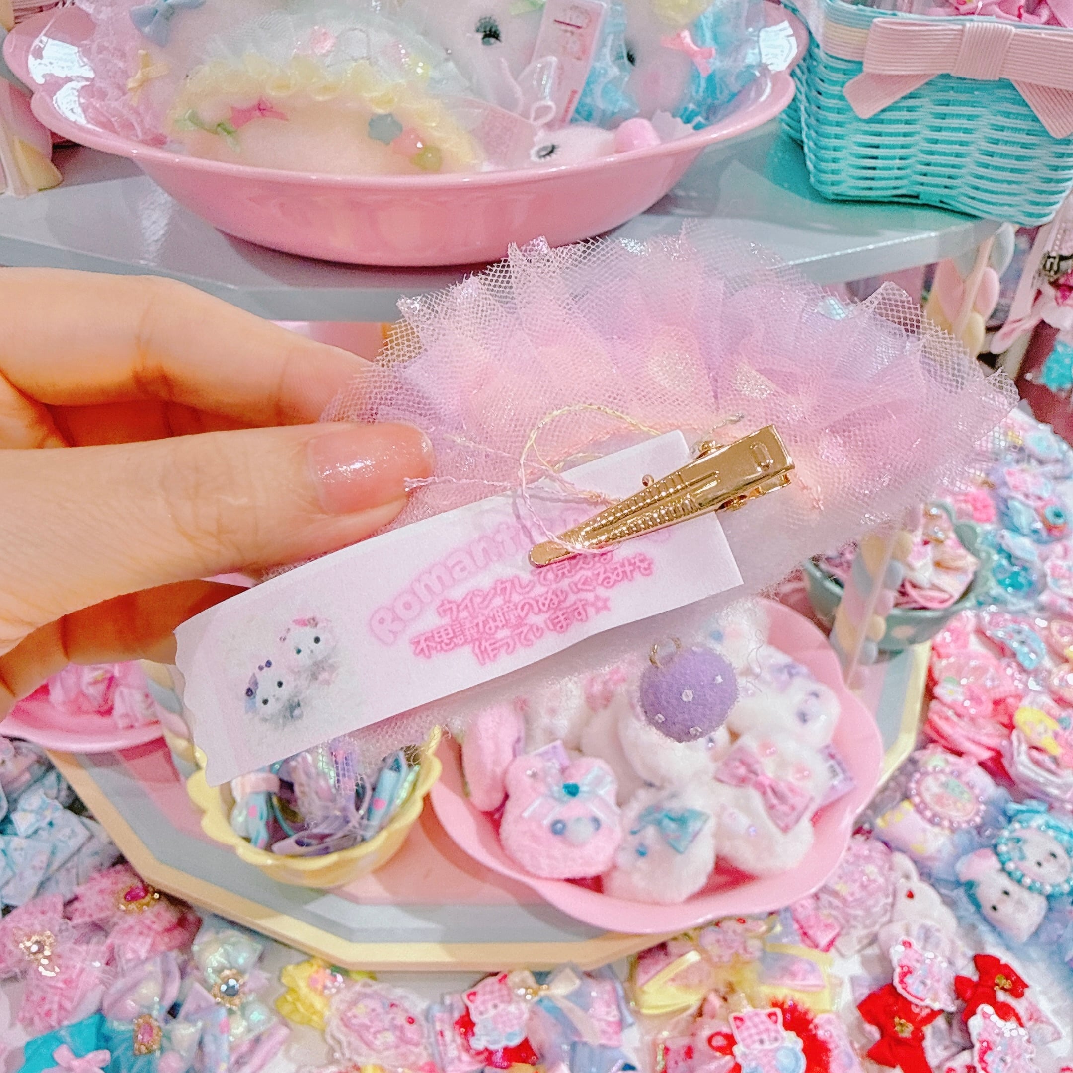 【M4】69-13ウインクするよ♪メルヘン餃子ヘアクリップ