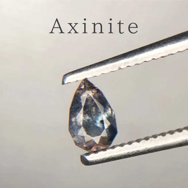 ブルーティントアキシナイト【1457】