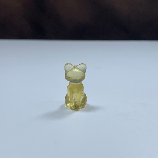 10.透明度有・可愛いフローライトねこちゃん