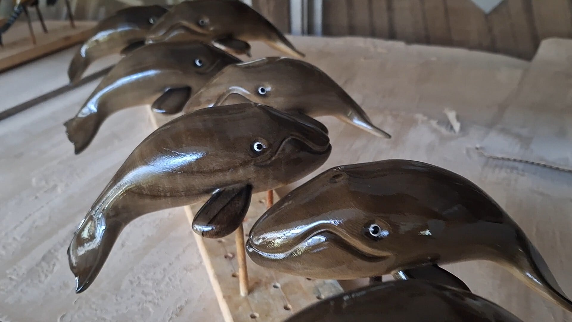 けやき木彫り マッコウクジラ ふるさと地場サンシャイン 宮城県牡鹿町