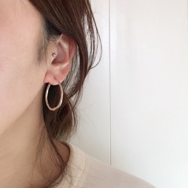 てこぽこフープピアス 大きい Nekkah