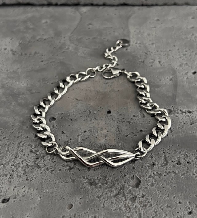 Intertwined silver bracelets AA01