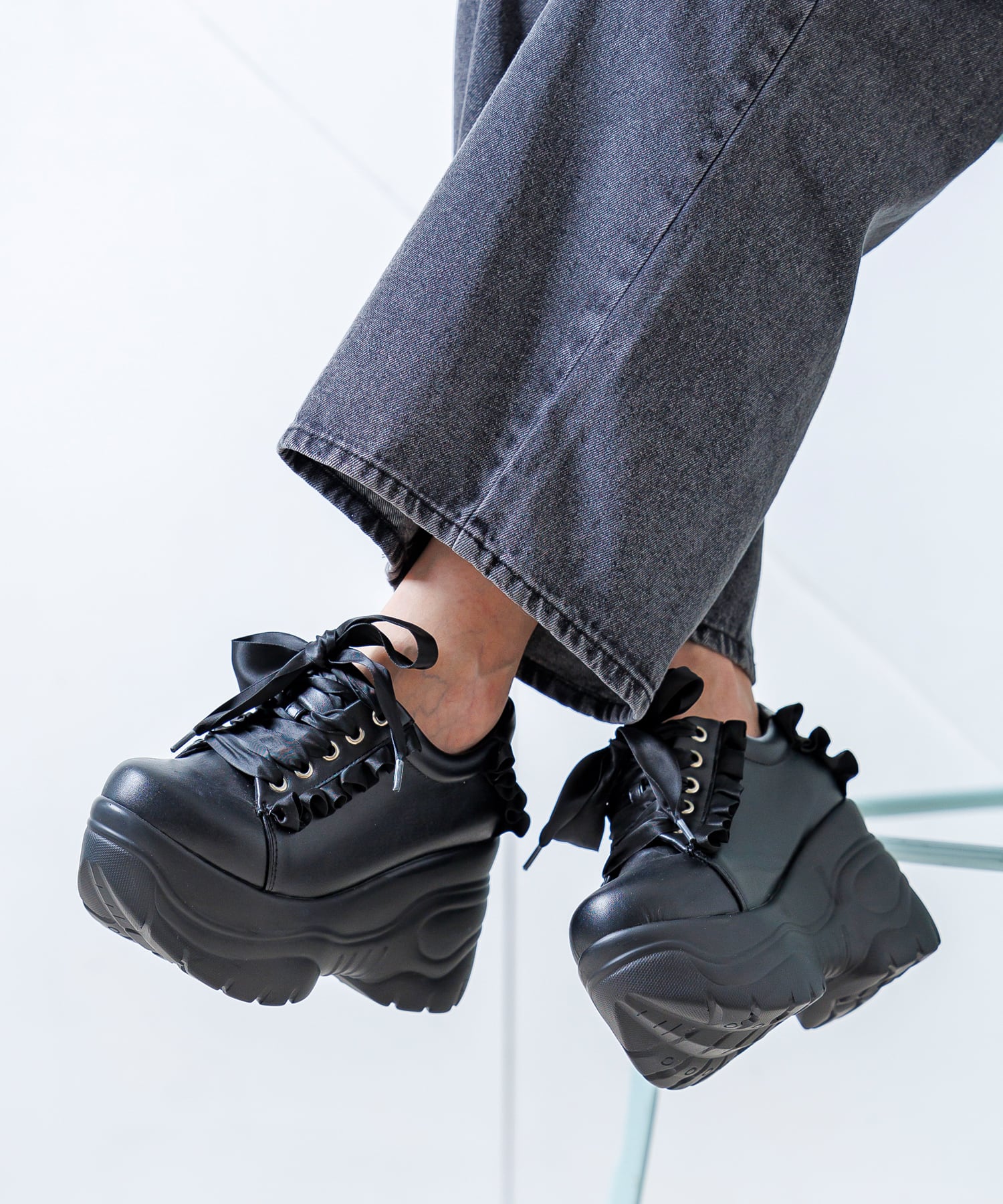 新品1616/aritaTYPalace22㎝4枚　定価13200円→8888円 厚底フリルスニーカー （9183260016871）– Amavel（アマベル