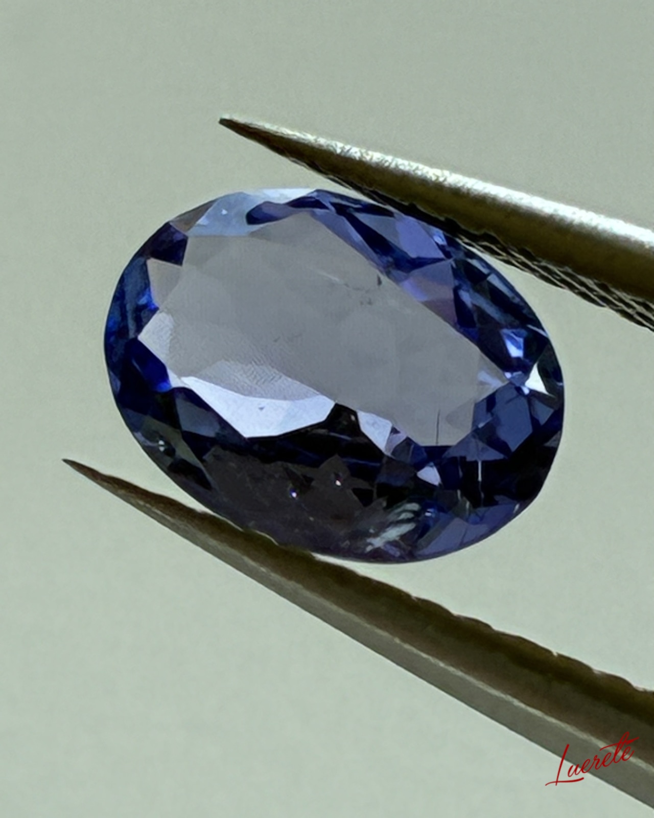 Natural Tanzanite 0.9ct Loose Gemstone 天然タンザナイト 0.9ct ルース【LE0005-1】