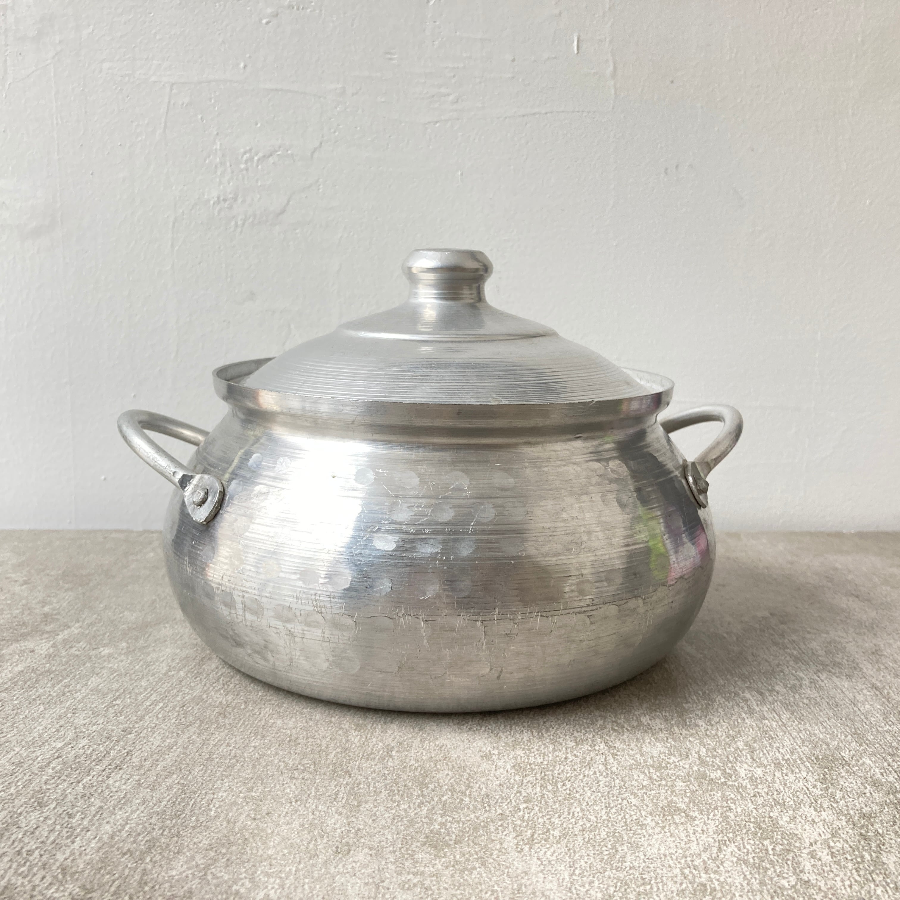 AL【ベトナムアルミ】打ち出し鍋A | ビンテージ雑貨 家と外で