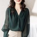 トップス ブラウス レディース 長袖 Vネック ドレープ フェミニン シフォン 透け感 シースルー コンサバ 薄手 かわいい 大人可愛い きれいめ シンプル 上品 おしゃれ こなれ感 エレガント モダン フォーマル とろみ感 ロマンティック 無地 春 秋 お出かけ イベント 女子会 休日 ショッピング カフェ 重ね着 普段使い 着回し レイヤード モテ 清楚 トレンド 流行 インスタ映え M L XL 2XL 3XL 4XL 小さいサイズ 大きいサイズ 黒 ブラック 茶色 ブラウン レッド 緑 グリーン