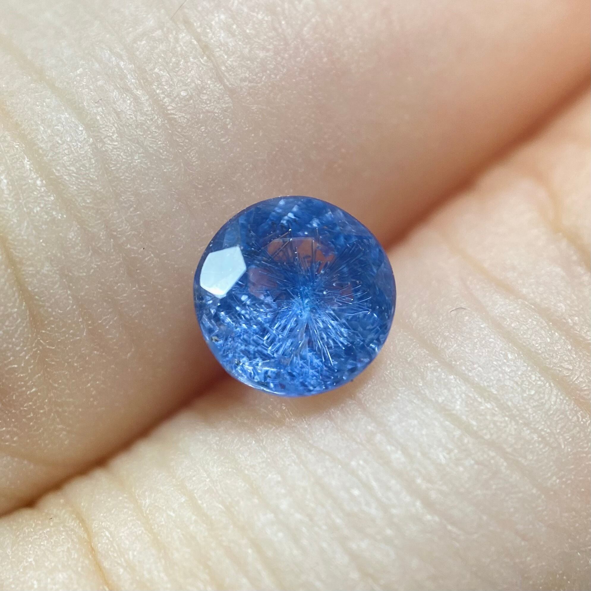 花 デュモルチェライトインクオーツ ファセットカット2