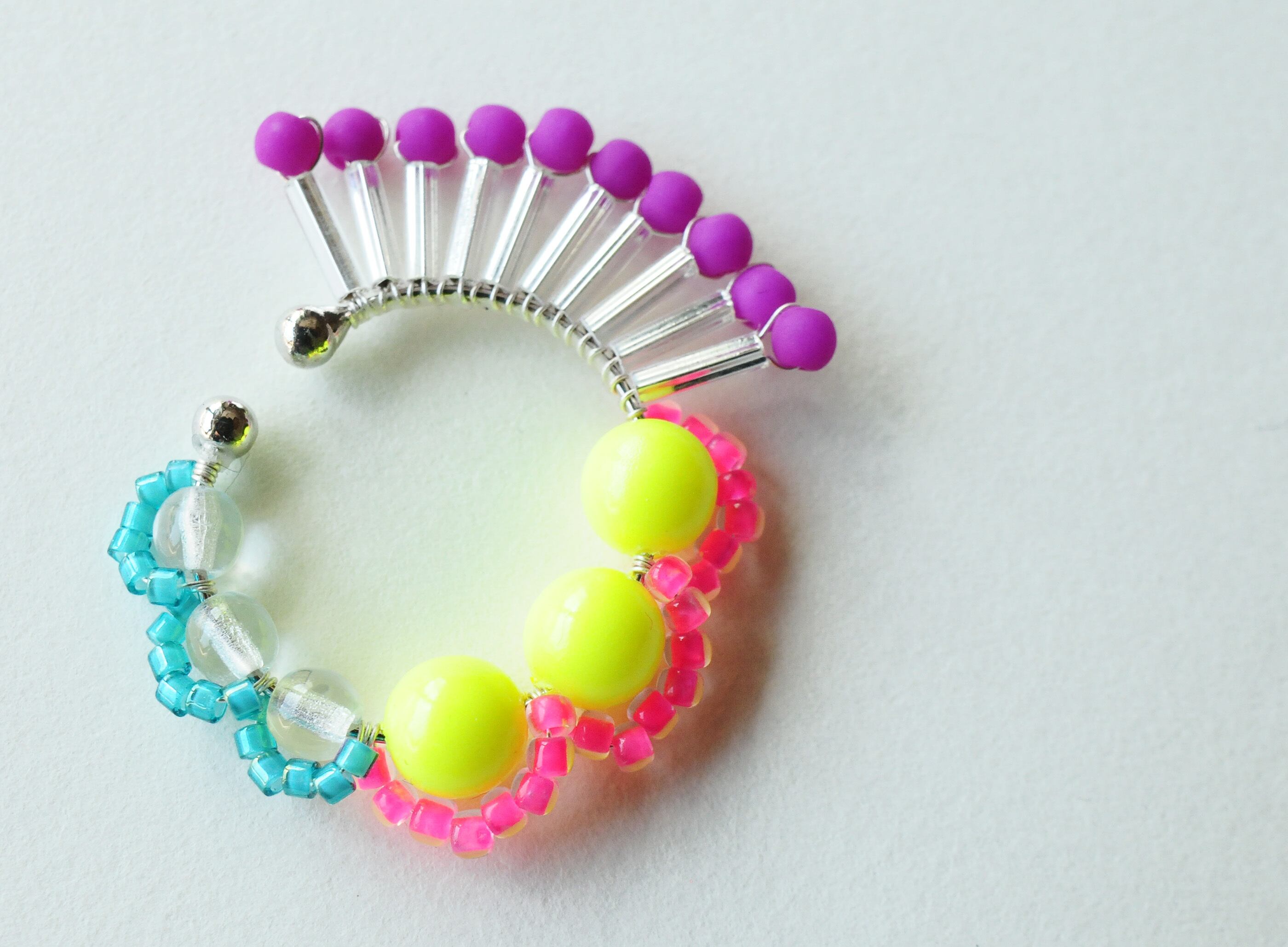 ＜Rollo～イロヅクビジュー～＞イヤーカフ『 ハミングバード/hummingbird 』<NEON/YELLOW(26)>