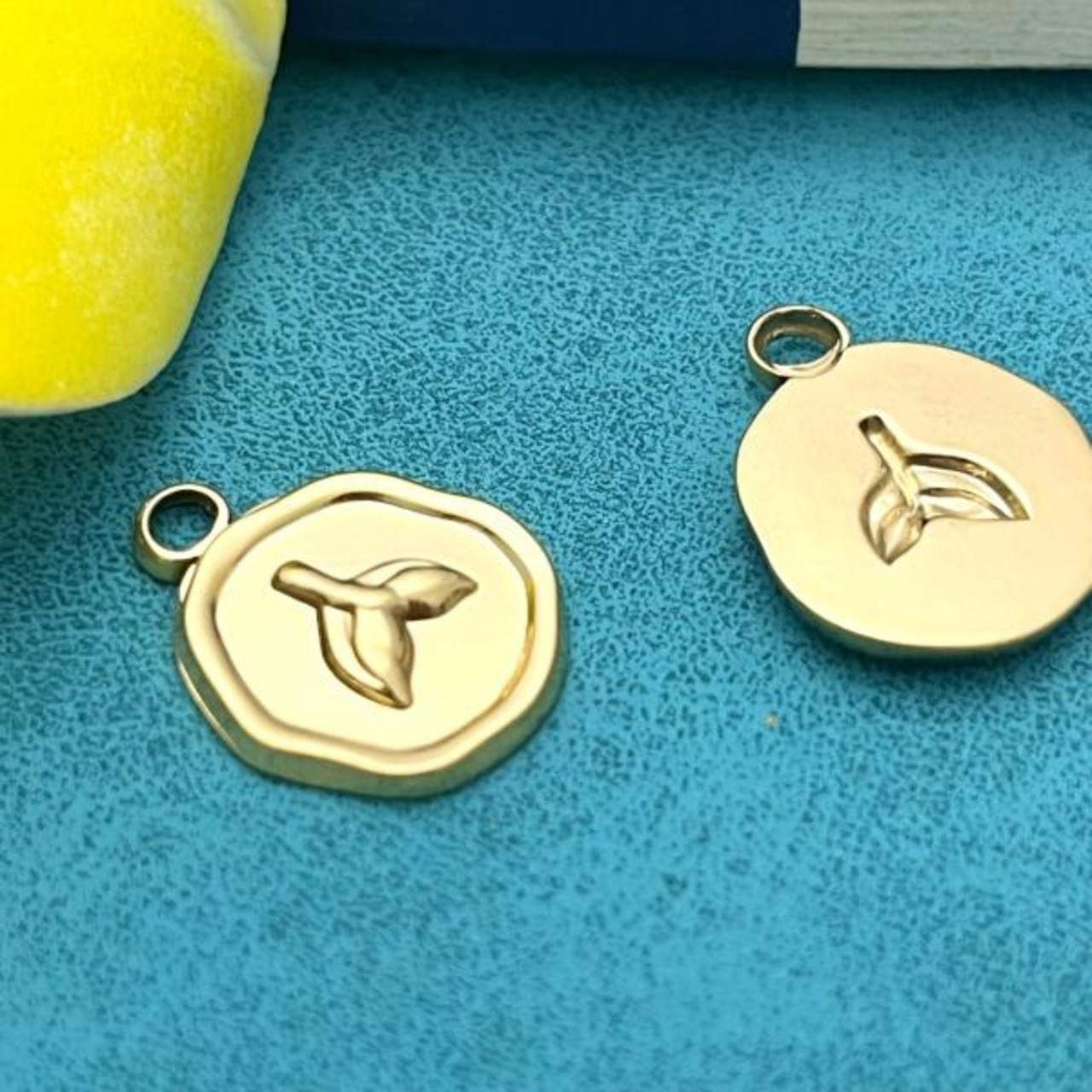 ホエールテールラウンドゴールドチャーム/SUS304 /パーツ/クジラ/18kgp