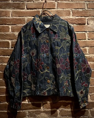 【Caka act3】Flower Embroidery Vintage Denim Jacket