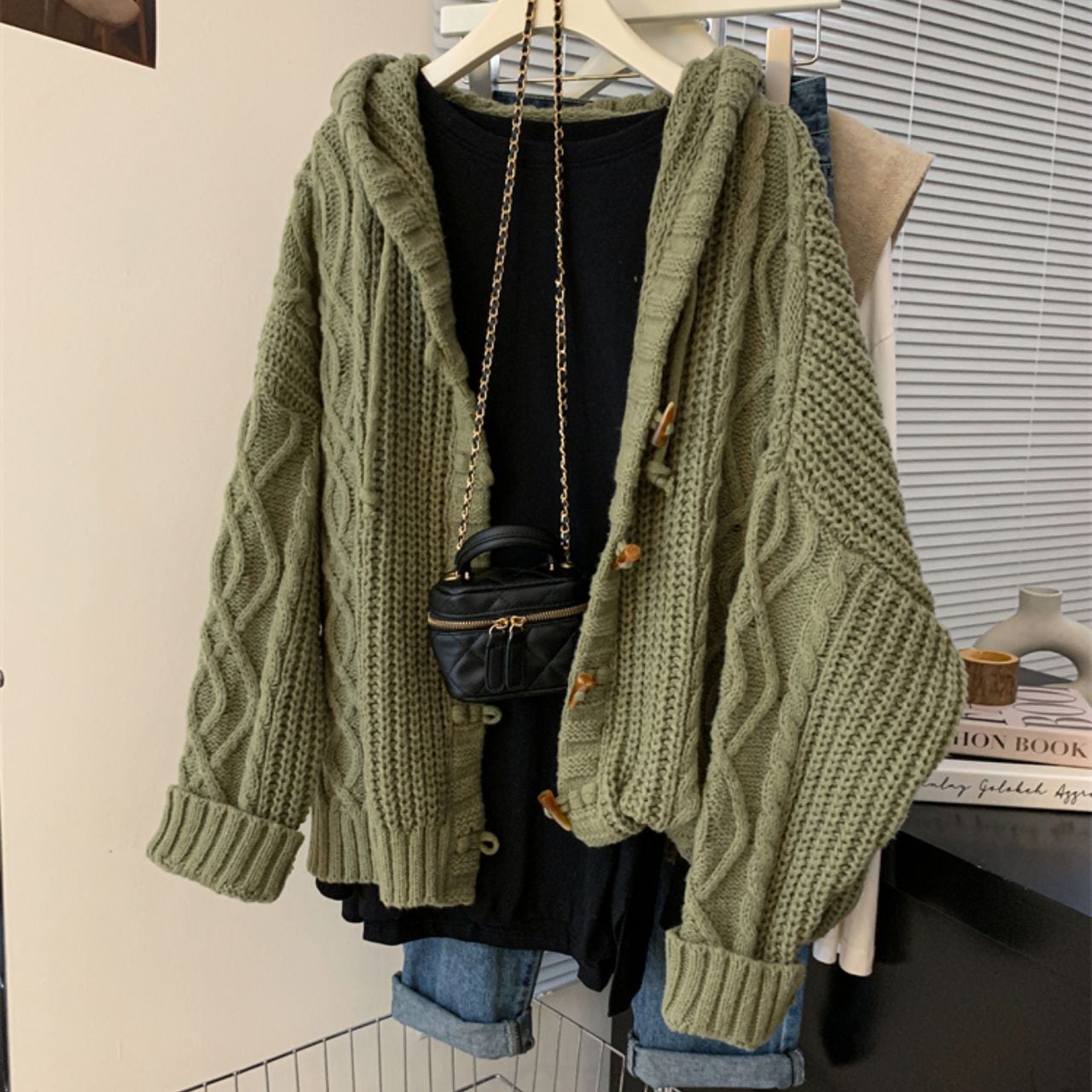 ケーブル編みフードカーディガン ゆったりニットアウター Ln00381