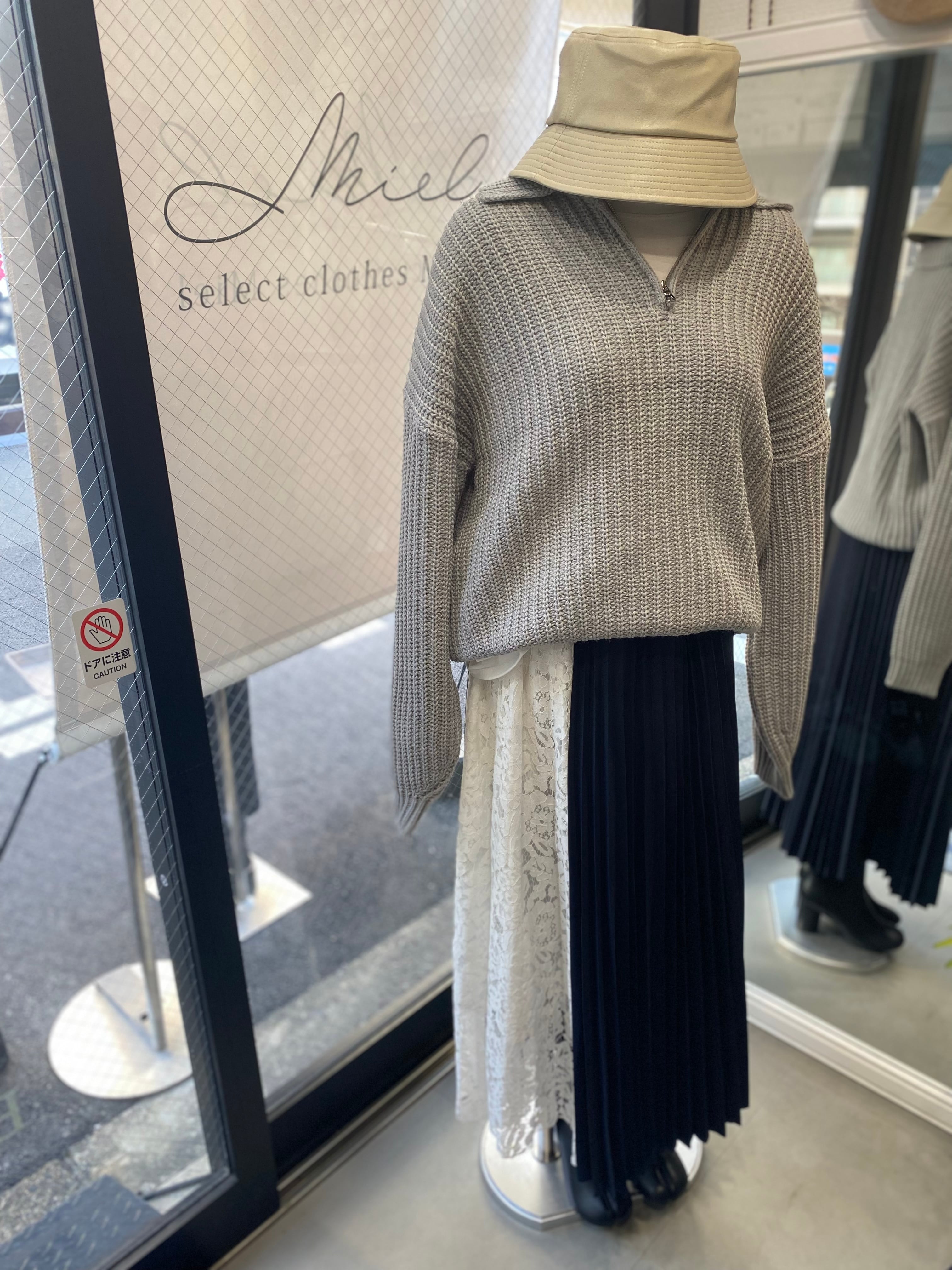 【CHIGNON】ハーフジップニットプルオーバー