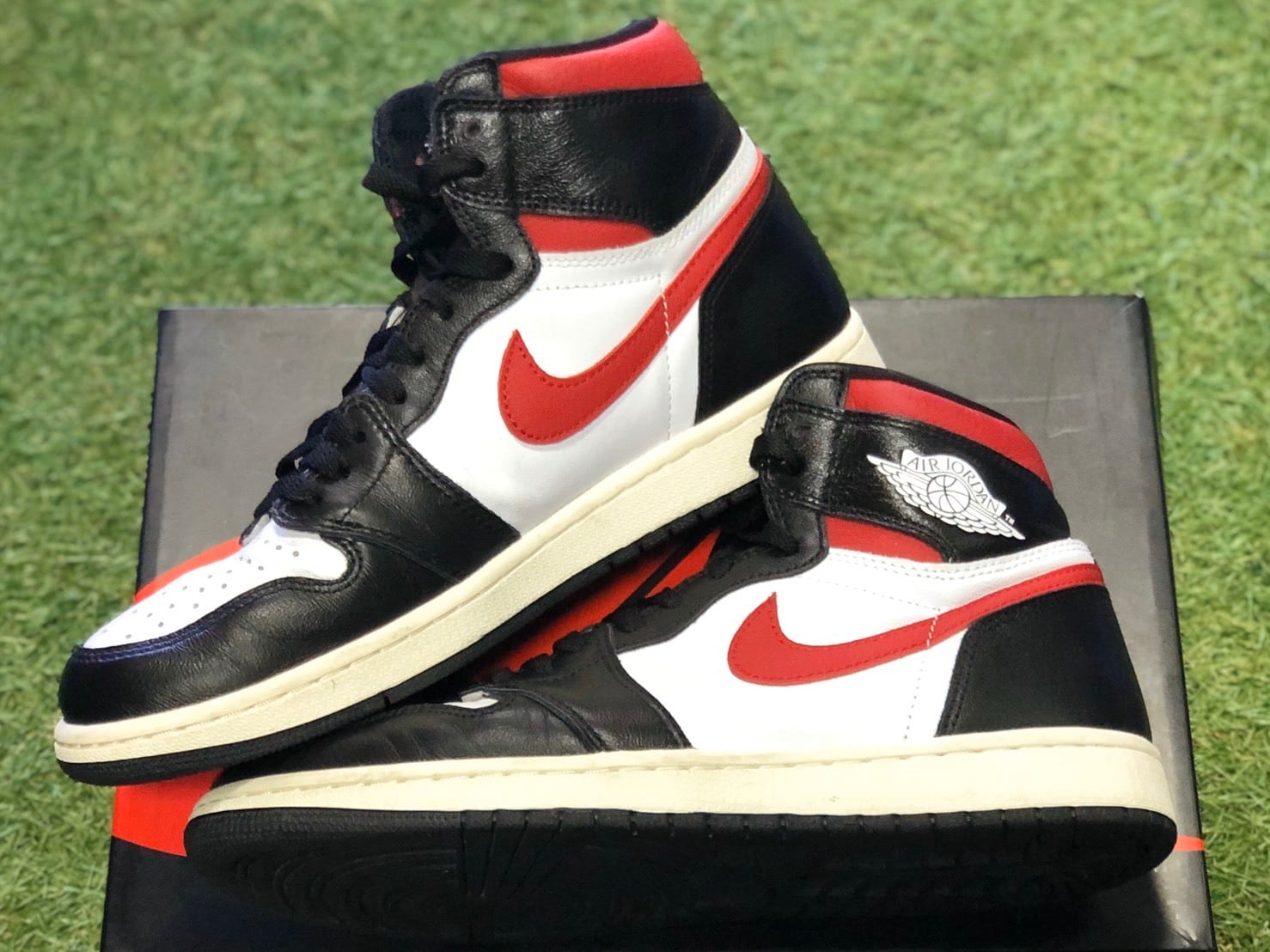 NIKE AIR JORDAN 1 RETRO HIGH OG GYM RED 555088-061 10 28cm 15653  