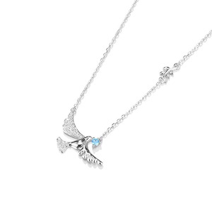 ペンダント おしゃれ 白鳥 キラキラ シルバー ネックレス
