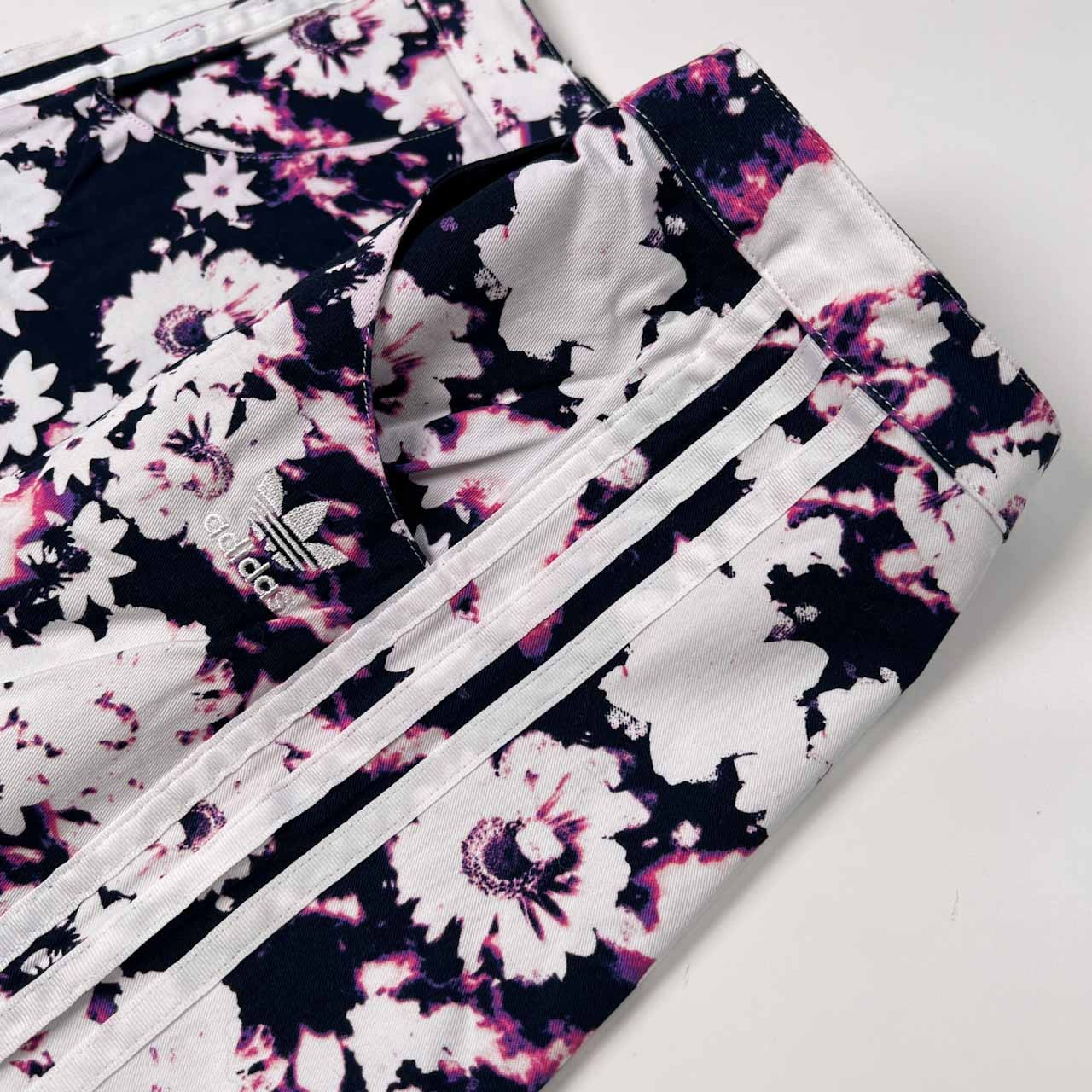 adidas アディダス 3本ライン入り 花柄 タイダイ風 ミニ スカート サイズ M /レディース