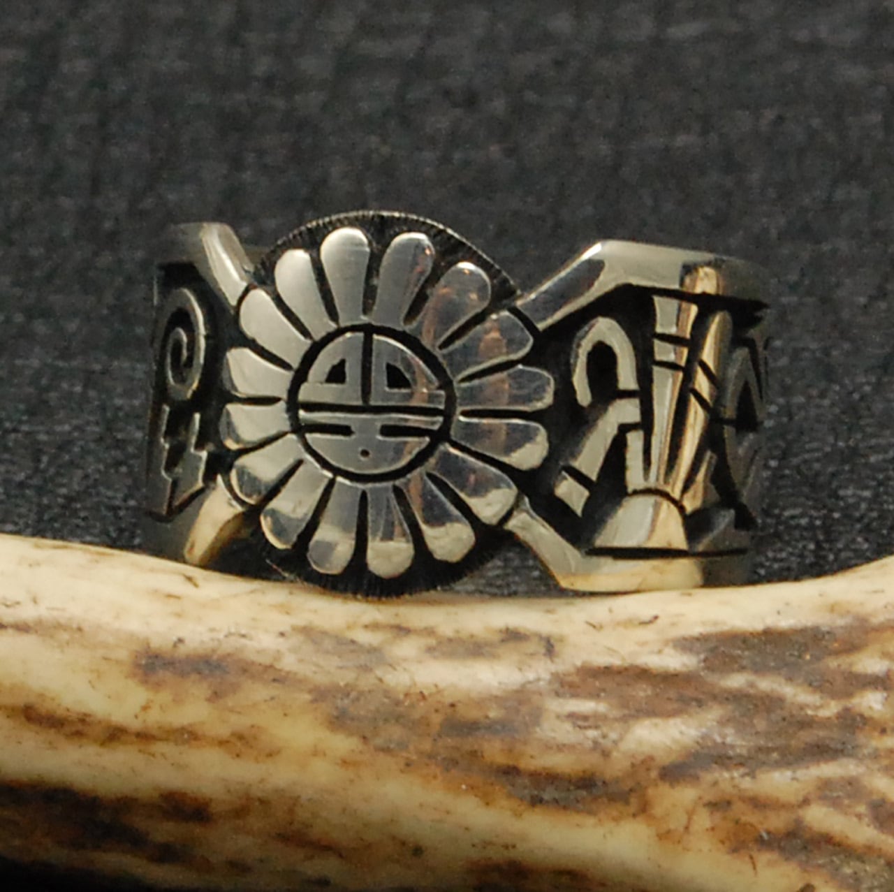 d1e4861ee591e3bc5cbf8ae434e77b  