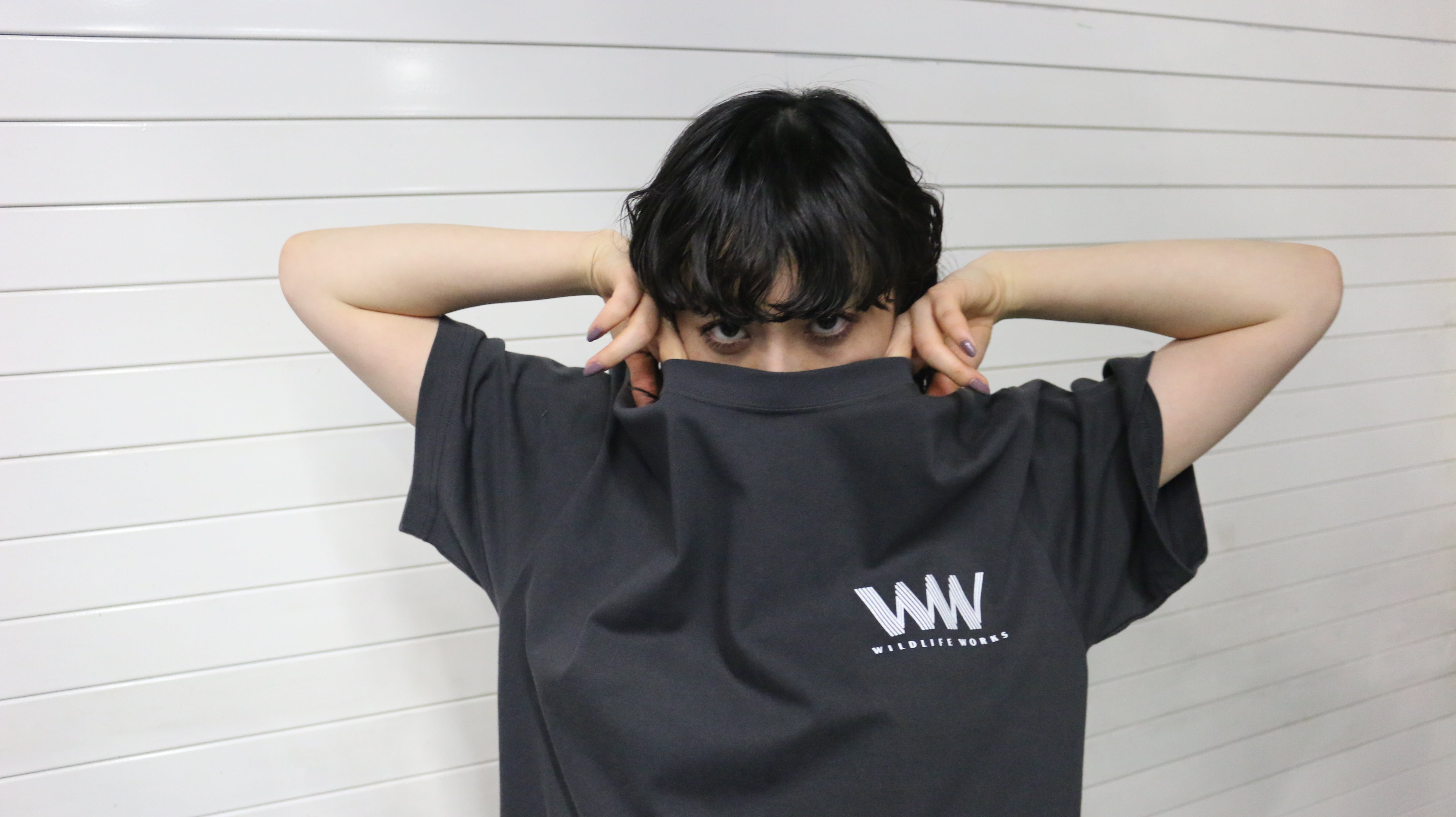 WLW Logo T-shirts（墨黒） | wildbase powered by BASE