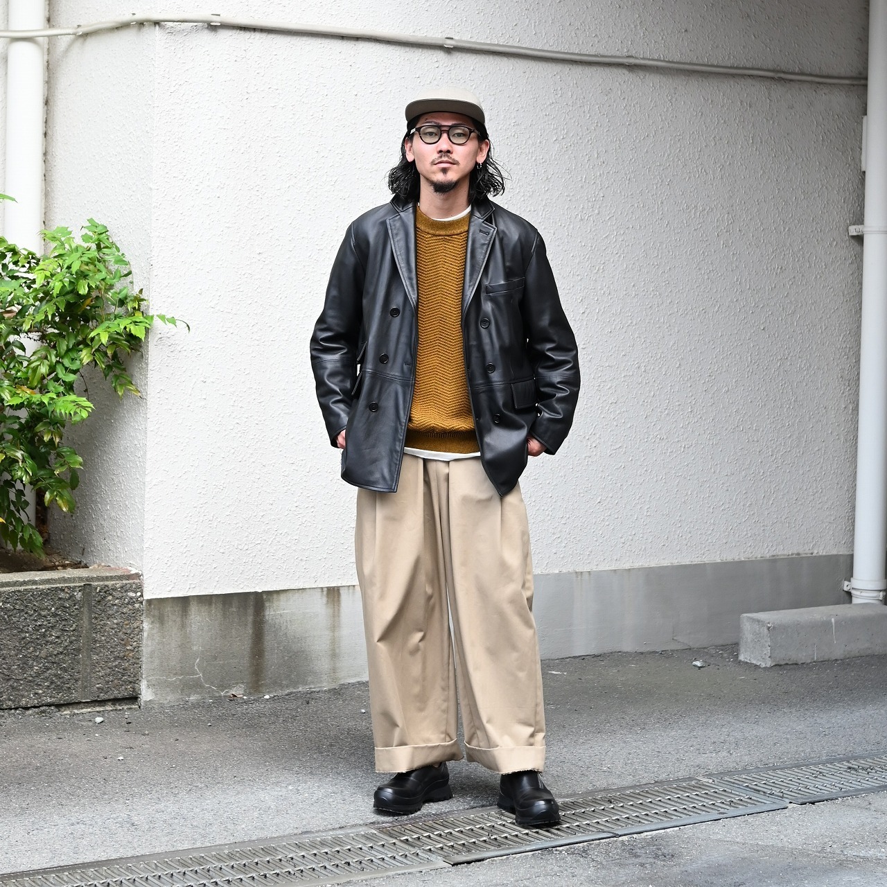 CCU(シーシーユー) レザー、YASHIKI(ヤシキ）ニットコーディネート