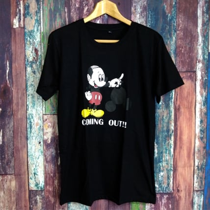 ミッキーマウス　カミングアウト　半袖黒色　Tシャツ　選べる6サイズ S,M,L,XL,XXL,XXXL 送料無料