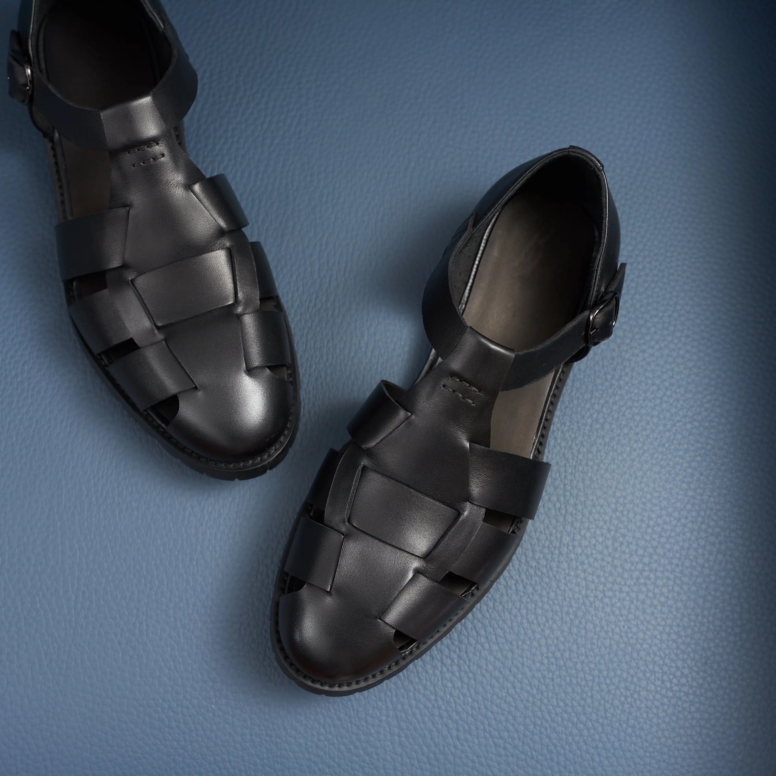 未使用✨ Lloyd Footwear 【UK7.5】 グルカサンダル スエード Lloyd Footwearロイドフットウェア英国製グルカサンダルUK7.5 - メルカリ