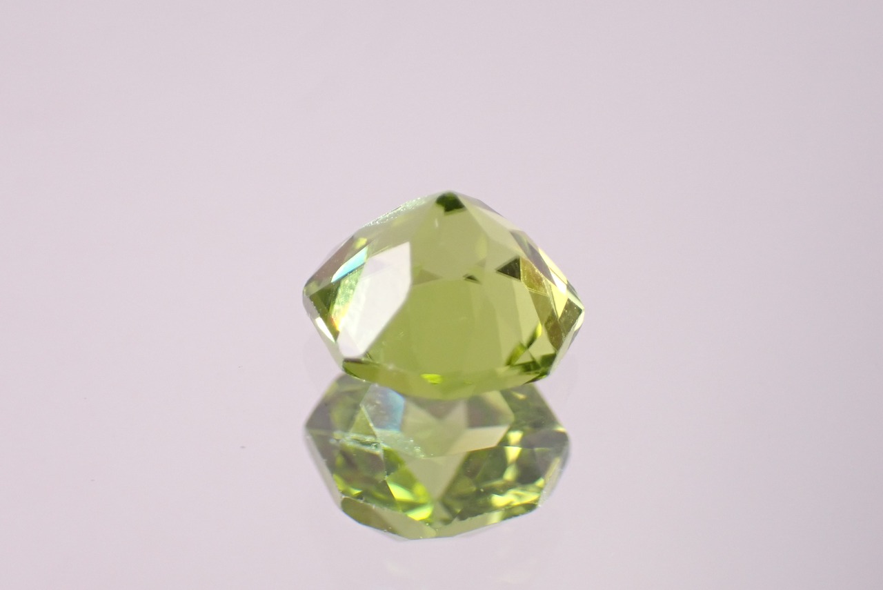 ペリドット　1.59ct　[D2-404]