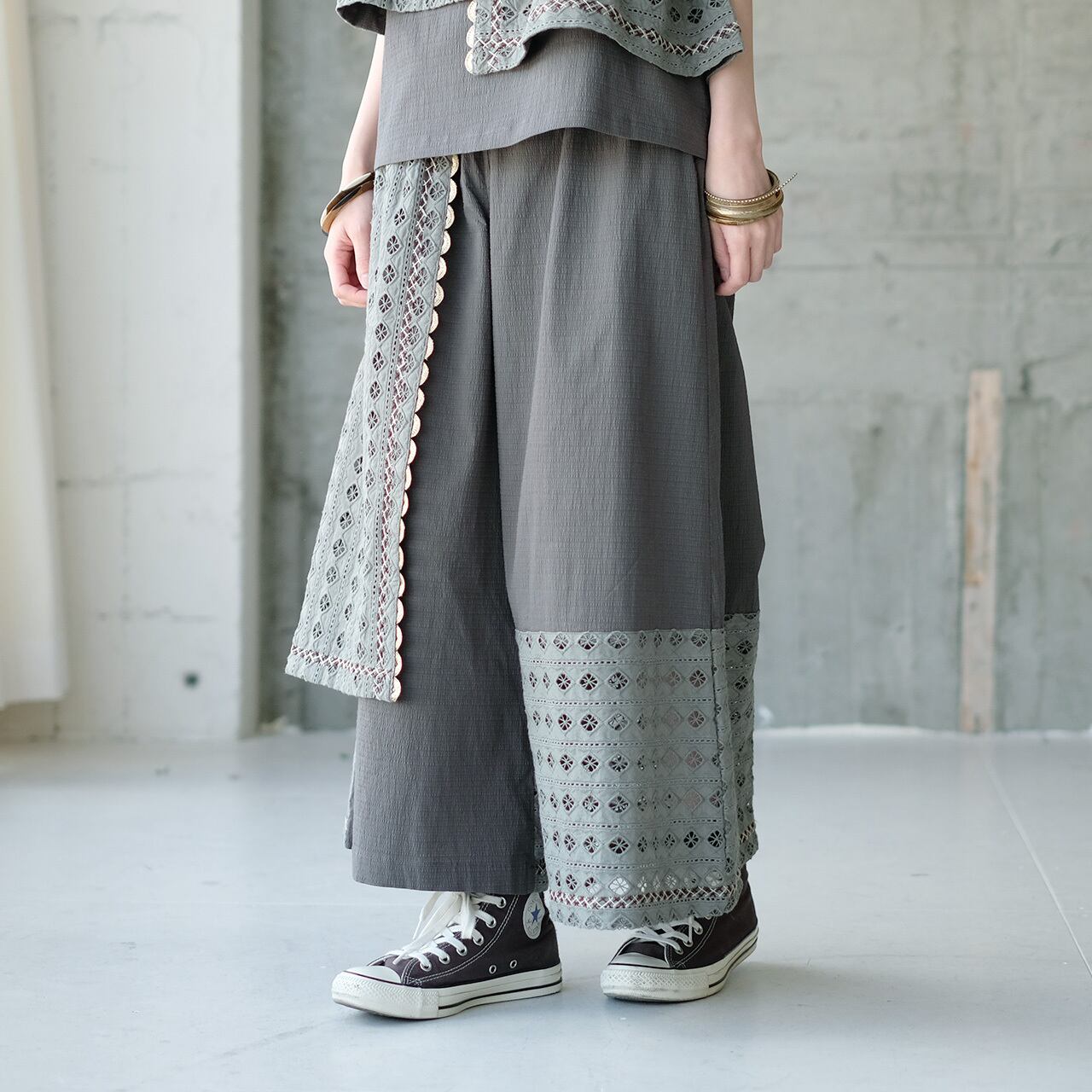⭐︎再販⭐︎【人気シリーズ】個性的×フェミニン♡カットワークレース重なるフレアパンツ(24s-14)アッシュver2